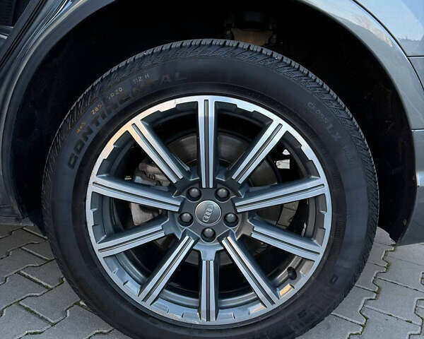 Серый Ауди Ку 7, объемом двигателя 3 л и пробегом 212 тыс. км за 25000 $, фото 54 на Automoto.ua