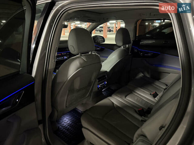 Сірий Ауді Ку 7, об'ємом двигуна 3 л та пробігом 128 тис. км за 32000 $, фото 28 на Automoto.ua