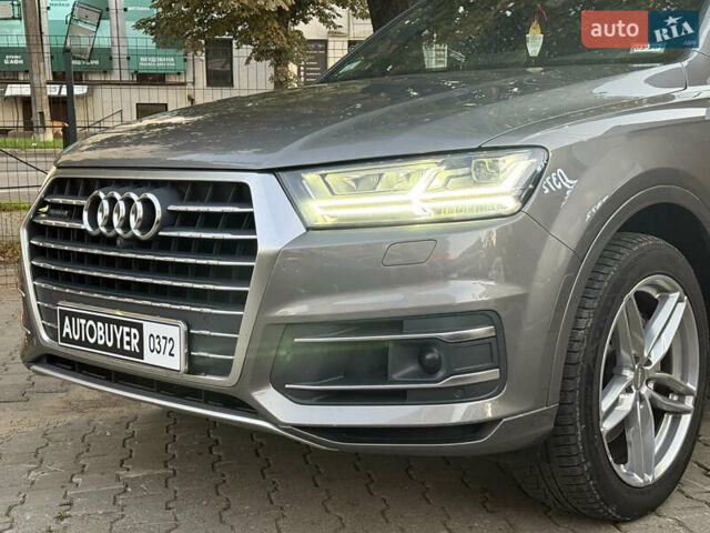 Серый Ауди Ку 7, объемом двигателя 3 л и пробегом 140 тыс. км за 25500 $, фото 5 на Automoto.ua