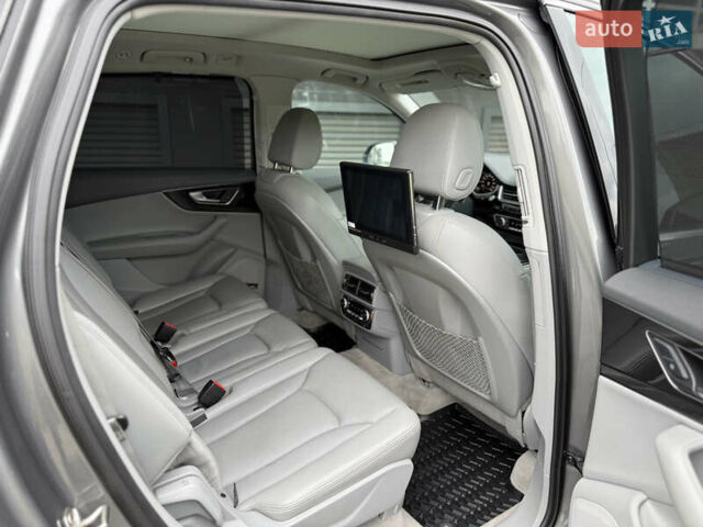 Сірий Ауді Ку 7, об'ємом двигуна 3 л та пробігом 128 тис. км за 32000 $, фото 18 на Automoto.ua