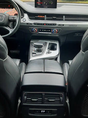 Сірий Ауді Ку 7, об'ємом двигуна 3 л та пробігом 160 тис. км за 37500 $, фото 7 на Automoto.ua