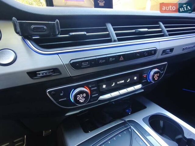 Сірий Ауді Ку 7, об'ємом двигуна 2.97 л та пробігом 180 тис. км за 36000 $, фото 11 на Automoto.ua