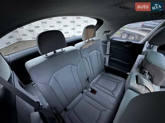 Серый Ауди Ку 7, объемом двигателя 3 л и пробегом 245 тыс. км за 18500 $, фото 14 на Automoto.ua