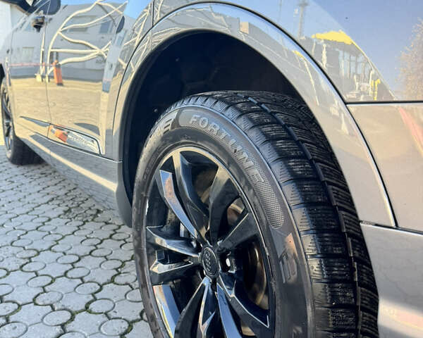 Сірий Ауді Ку 7, об'ємом двигуна 3 л та пробігом 187 тис. км за 21999 $, фото 16 на Automoto.ua