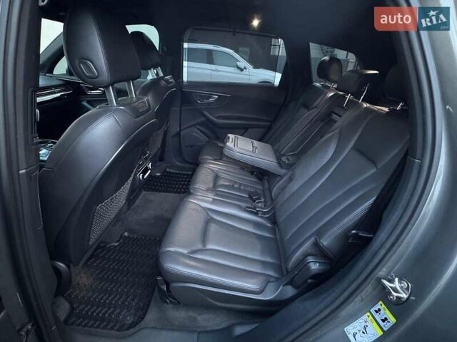 Сірий Ауді Ку 7, об'ємом двигуна 3 л та пробігом 216 тис. км за 21900 $, фото 51 на Automoto.ua