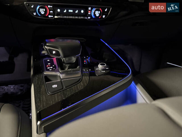 Сірий Ауді Ку 7, об'ємом двигуна 3 л та пробігом 128 тис. км за 32000 $, фото 30 на Automoto.ua