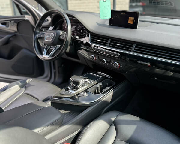 Серый Ауди Ку 7, объемом двигателя 3 л и пробегом 200 тыс. км за 20500 $, фото 16 на Automoto.ua