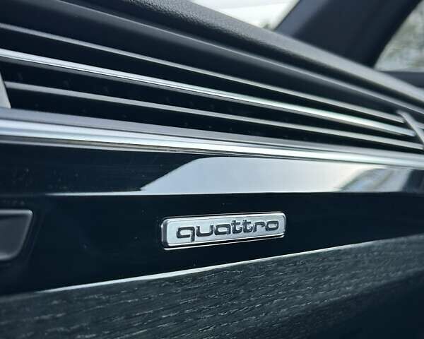 Сірий Ауді Ку 7, об'ємом двигуна 3 л та пробігом 153 тис. км за 28000 $, фото 43 на Automoto.ua