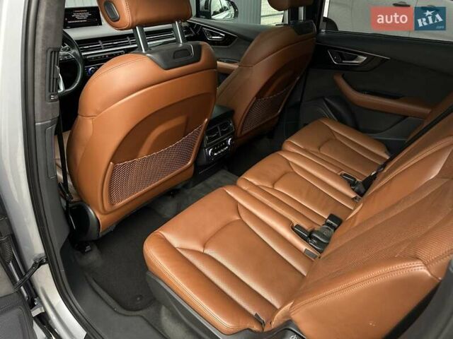 Ауди Ку 7 2016 в Мукачеве на Automoto.ua Серый Ауди Ку 7, объемом двигателя 3 л и пробегом 194 тыс. км за 28900 $, фото 25 на Automoto.ua