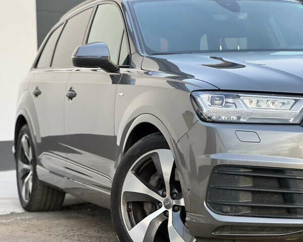 Серый Ауди Ку 7, объемом двигателя 3 л и пробегом 257 тыс. км за 35000 $, фото 9 на Automoto.ua