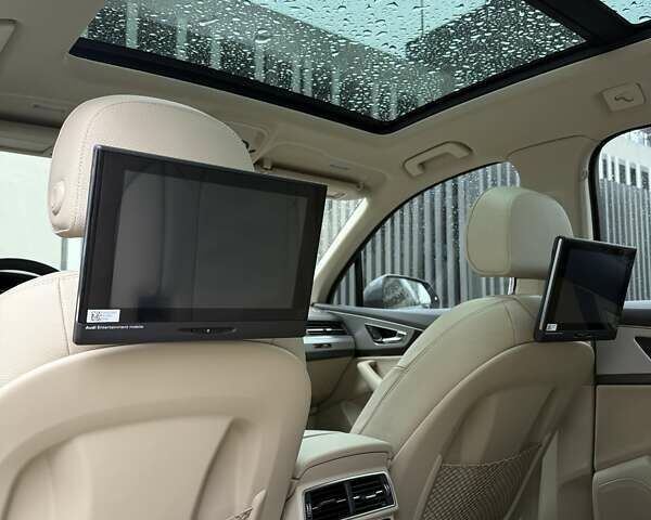 Сірий Ауді Ку 7, об'ємом двигуна 2.97 л та пробігом 211 тис. км за 39333 $, фото 7 на Automoto.ua
