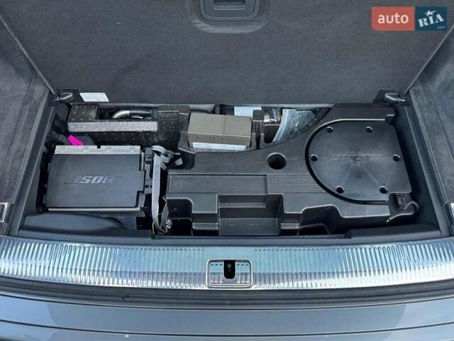 Сірий Ауді Ку 7, об'ємом двигуна 3 л та пробігом 216 тис. км за 21900 $, фото 24 на Automoto.ua