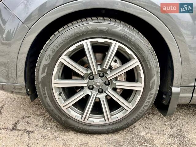 Серый Ауди Ку 7, объемом двигателя 2.97 л и пробегом 219 тыс. км за 36999 $, фото 18 на Automoto.ua