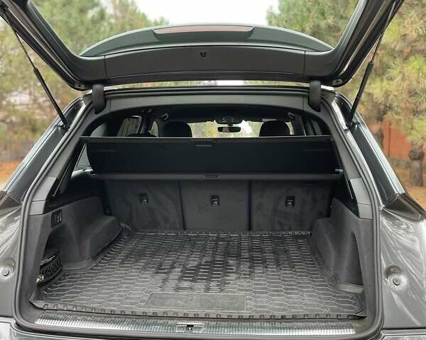 Серый Ауди Ку 7, объемом двигателя 2.97 л и пробегом 230 тыс. км за 39000 $, фото 17 на Automoto.ua