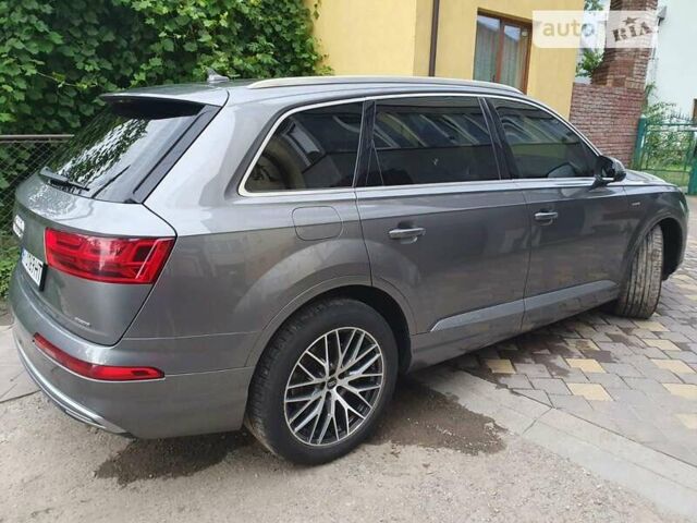 Серый Ауди Ку 7, объемом двигателя 3 л и пробегом 283 тыс. км за 33700 $, фото 4 на Automoto.ua