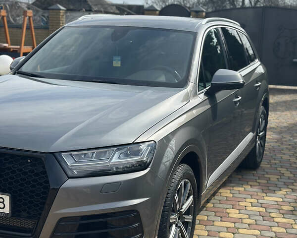 Серый Ауди Ку 7, объемом двигателя 2 л и пробегом 95 тыс. км за 31500 $, фото 7 на Automoto.ua