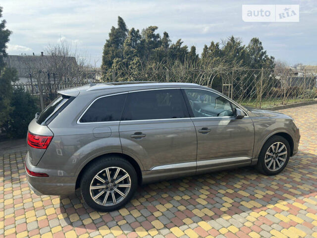 Серый Ауди Ку 7, объемом двигателя 2 л и пробегом 95 тыс. км за 31500 $, фото 2 на Automoto.ua