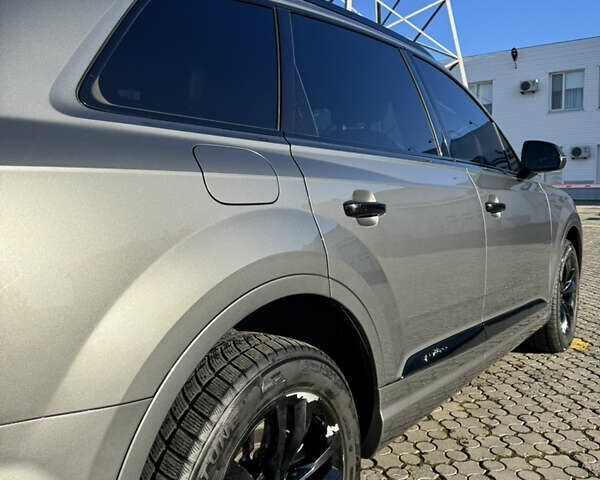 Сірий Ауді Ку 7, об'ємом двигуна 3 л та пробігом 187 тис. км за 21999 $, фото 10 на Automoto.ua