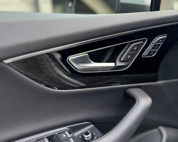 Серый Ауди Ку 7, объемом двигателя 3 л и пробегом 200 тыс. км за 20500 $, фото 25 на Automoto.ua