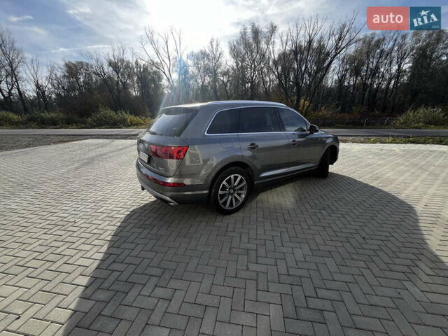 Сірий Ауді Ку 7, об'ємом двигуна 3 л та пробігом 320 тис. км за 24500 $, фото 3 на Automoto.ua