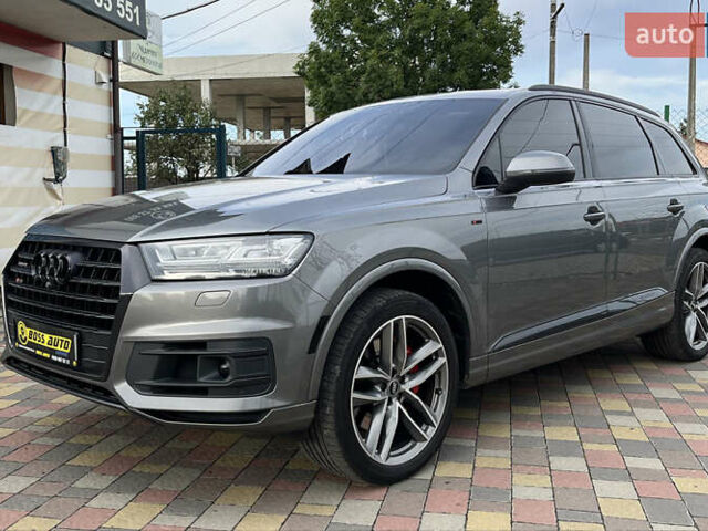 Серый Ауди Ку 7, объемом двигателя 3 л и пробегом 220 тыс. км за 29999 $, фото 2 на Automoto.ua