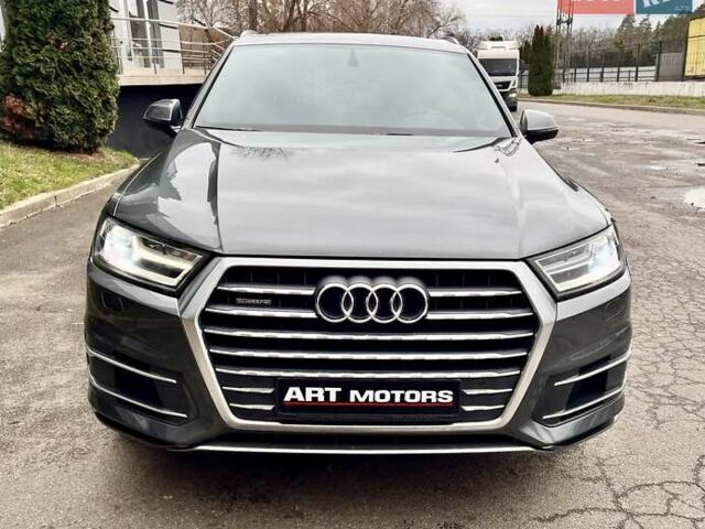 Серый Ауди Ку 7, объемом двигателя 2.97 л и пробегом 219 тыс. км за 36999 $, фото 7 на Automoto.ua