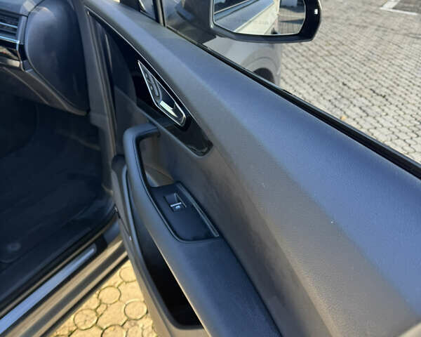 Сірий Ауді Ку 7, об'ємом двигуна 3 л та пробігом 187 тис. км за 21999 $, фото 24 на Automoto.ua