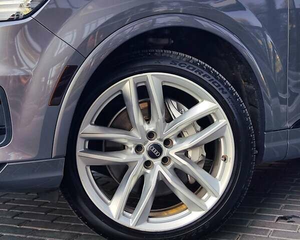 Ауди Ку 7 2016 в Полтаве на Automoto.ua Серый Ауди Ку 7, объемом двигателя 3 л и пробегом 209 тыс. км за 25999 $, фото 12 на Automoto.ua