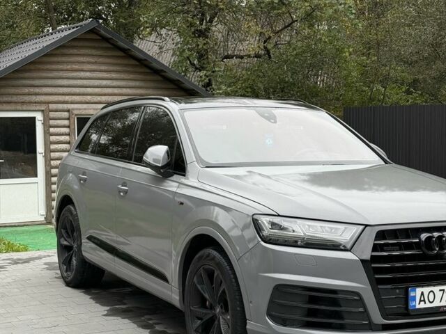 Серый Ауди Ку 7, объемом двигателя 3 л и пробегом 225 тыс. км за 28999 $, фото 1 на Automoto.ua