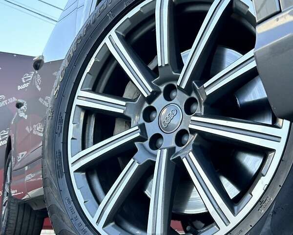 Серый Ауди Ку 7, объемом двигателя 3 л и пробегом 153 тыс. км за 28000 $, фото 7 на Automoto.ua