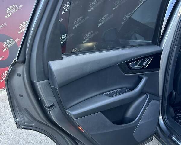 Сірий Ауді Ку 7, об'ємом двигуна 3 л та пробігом 153 тис. км за 28000 $, фото 23 на Automoto.ua