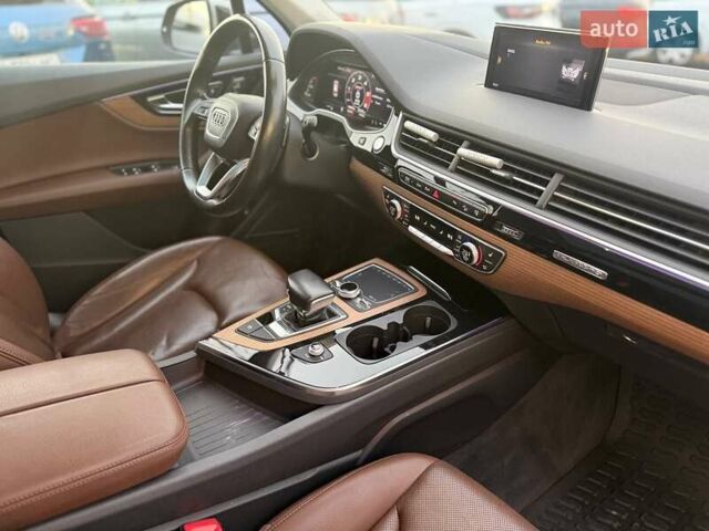 Серый Ауди Ку 7, объемом двигателя 3 л и пробегом 148 тыс. км за 30000 $, фото 26 на Automoto.ua
