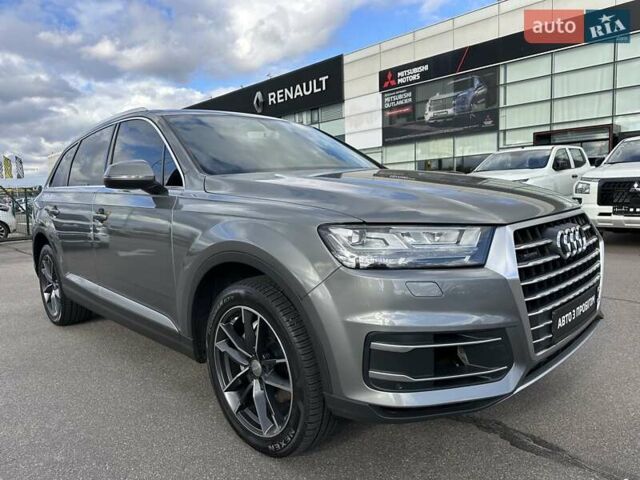 Серый Ауди Ку 7, объемом двигателя 2.97 л и пробегом 139 тыс. км за 31500 $, фото 1 на Automoto.ua