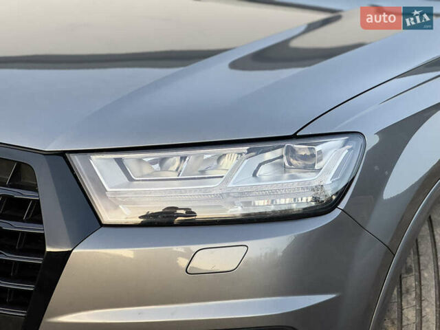 Серый Ауди Ку 7, объемом двигателя 3 л и пробегом 257 тыс. км за 35000 $, фото 13 на Automoto.ua