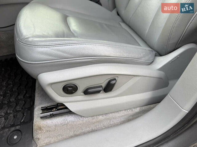 Серый Ауди Ку 7, объемом двигателя 3 л и пробегом 173 тыс. км за 21950 $, фото 39 на Automoto.ua