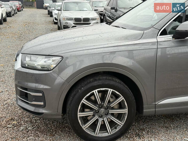 Серый Ауди Ку 7, объемом двигателя 3 л и пробегом 186 тыс. км за 22400 $, фото 5 на Automoto.ua