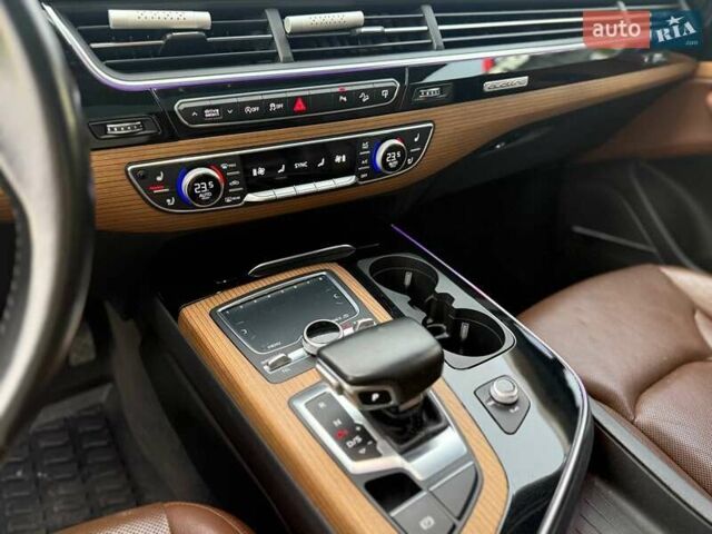 Серый Ауди Ку 7, объемом двигателя 3 л и пробегом 148 тыс. км за 30000 $, фото 14 на Automoto.ua