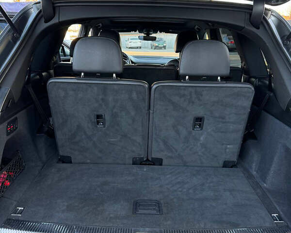 Серый Ауди Ку 7, объемом двигателя 3 л и пробегом 212 тыс. км за 25000 $, фото 26 на Automoto.ua