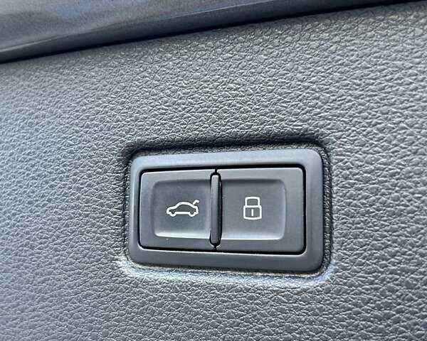 Серый Ауди Ку 7, объемом двигателя 3 л и пробегом 153 тыс. км за 28000 $, фото 15 на Automoto.ua