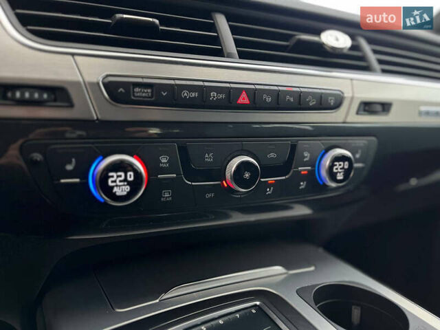 Серый Ауди Ку 7, объемом двигателя 3 л и пробегом 160 тыс. км за 40000 $, фото 15 на Automoto.ua