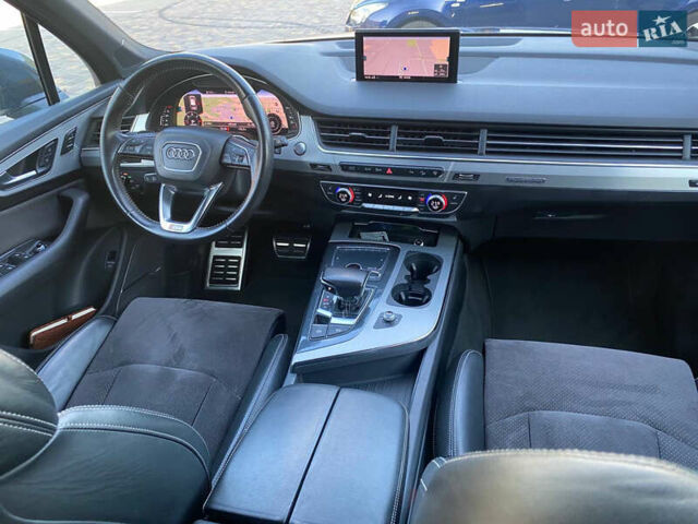 Серый Ауди Ку 7, объемом двигателя 3 л и пробегом 230 тыс. км за 39900 $, фото 3 на Automoto.ua