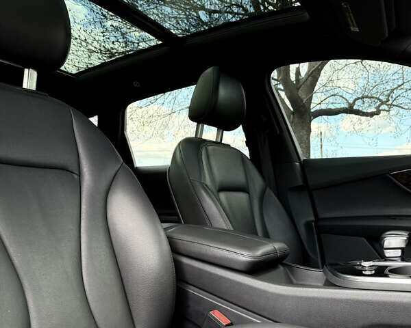 Серый Ауди Ку 7, объемом двигателя 3 л и пробегом 165 тыс. км за 24700 $, фото 45 на Automoto.ua