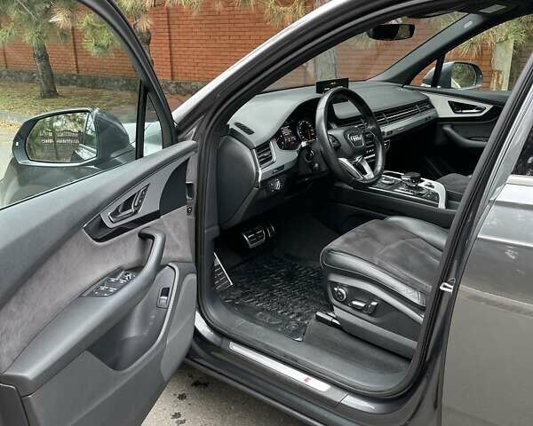 Серый Ауди Ку 7, объемом двигателя 2.97 л и пробегом 230 тыс. км за 39000 $, фото 11 на Automoto.ua