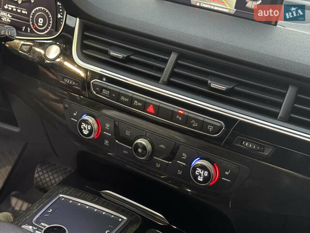 Серый Ауди Ку 7, объемом двигателя 3 л и пробегом 140 тыс. км за 25500 $, фото 11 на Automoto.ua