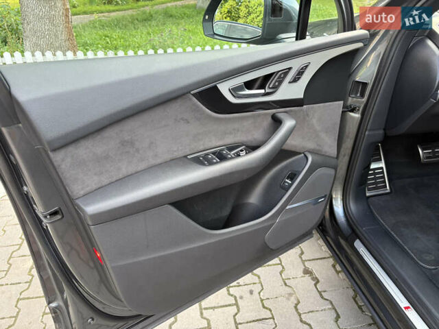 Сірий Ауді Ку 7, об'ємом двигуна 3 л та пробігом 180 тис. км за 39500 $, фото 9 на Automoto.ua