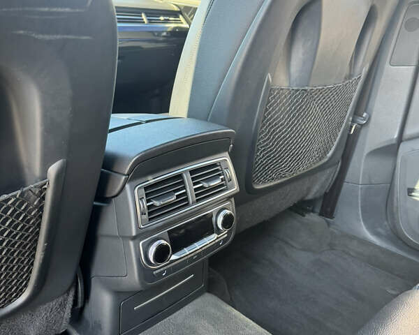 Сірий Ауді Ку 7, об'ємом двигуна 3 л та пробігом 187 тис. км за 21999 $, фото 23 на Automoto.ua