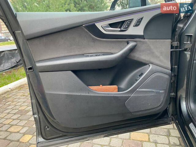 Серый Ауди Ку 7, объемом двигателя 3 л и пробегом 230 тыс. км за 39900 $, фото 7 на Automoto.ua