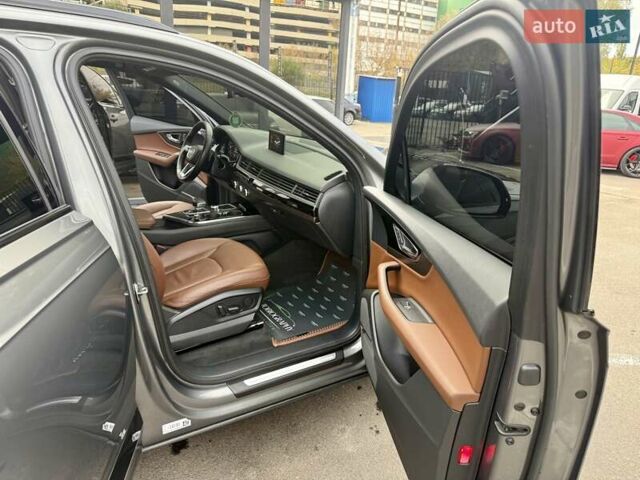 Серый Ауди Ку 7, объемом двигателя 3 л и пробегом 135 тыс. км за 27900 $, фото 52 на Automoto.ua