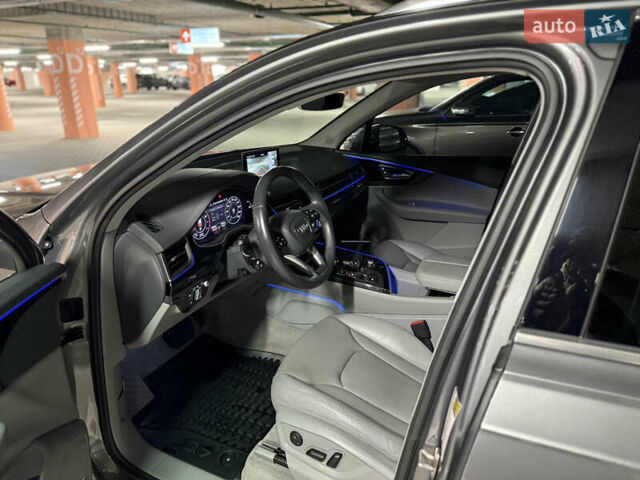 Сірий Ауді Ку 7, об'ємом двигуна 3 л та пробігом 128 тис. км за 32000 $, фото 27 на Automoto.ua