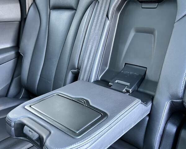 Сірий Ауді Ку 7, об'ємом двигуна 3 л та пробігом 153 тис. км за 28000 $, фото 26 на Automoto.ua